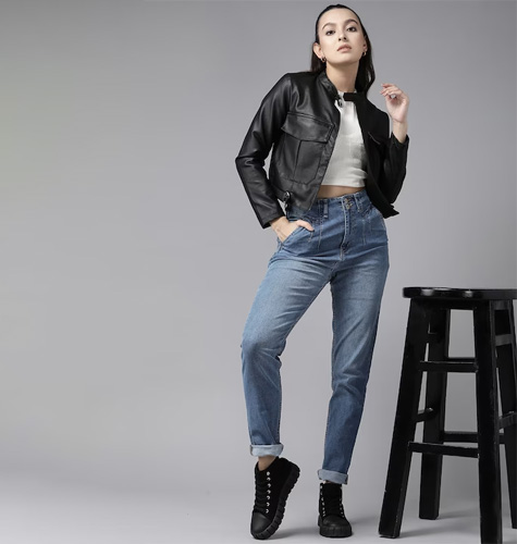 The Lifestyle Co. Women Boyfriend Fit High Rise Light Fade Stretchable Jeans